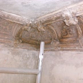 13.Stuck-Muenchen -Steinsdorferstr.12 -Freilegearbeiten