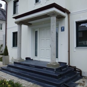 Eingangsportal München